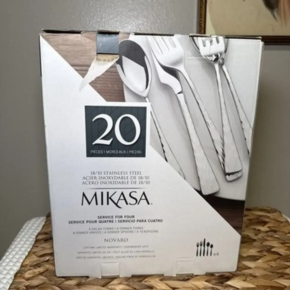 Mikasa Novaro 20pcs Flatware Set Service for Four Stainless Steel New In Box